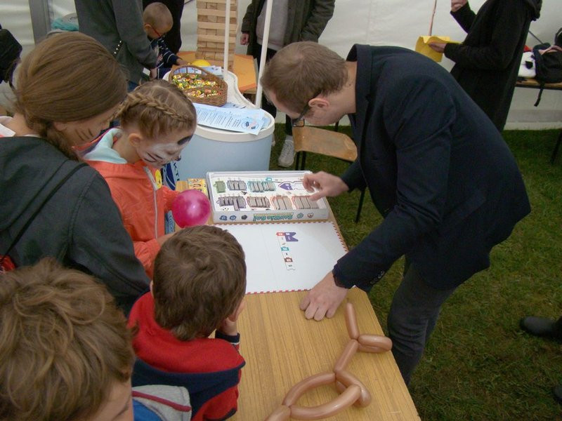 Dzieci są ciekawe świata (zdjęcia)