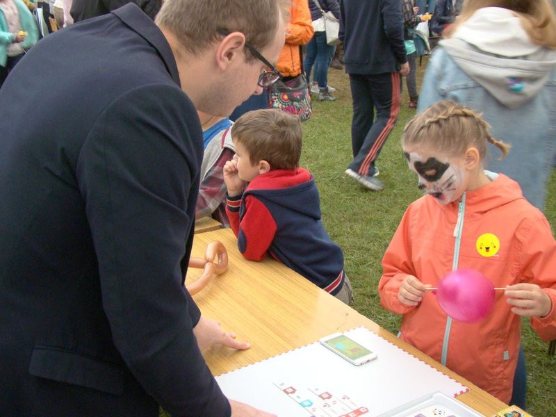 Dzieci są ciekawe świata (zdjęcia)
