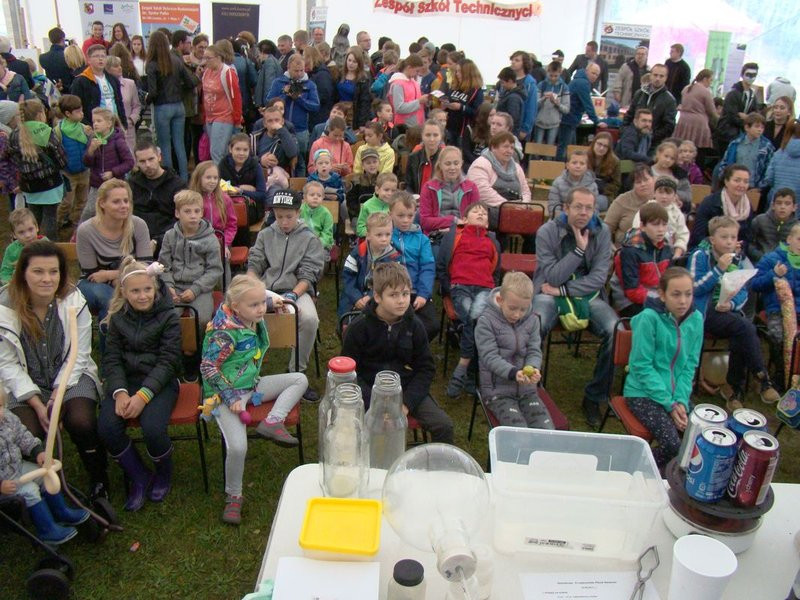 Dzieci są ciekawe świata (zdjęcia)