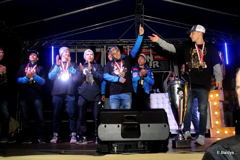 Mamy to! Unia mistrzem Polski! (dużo zdjęć)