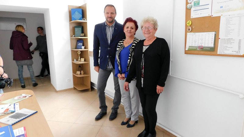 Przecięcie wstęgi w Echo