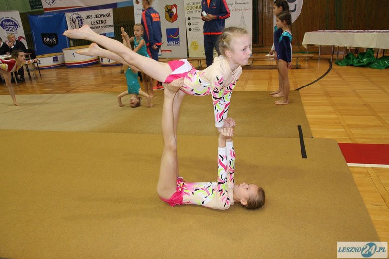 Akrobatyka sportowa w Trapezie (zdjęcia)