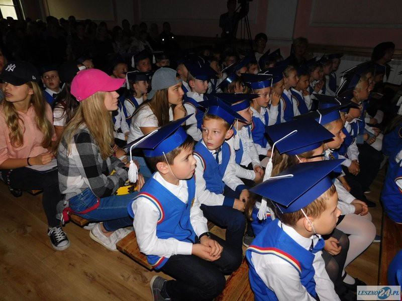 Pasowani na uczniów (zdjęcia)