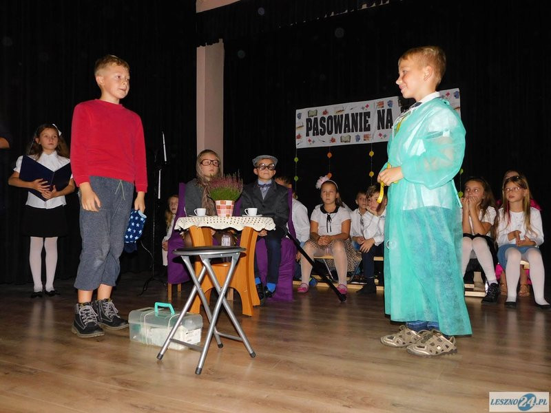 Pasowani na uczniów (zdjęcia)