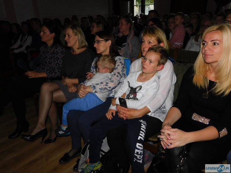 Pasowani na uczniów (zdjęcia)