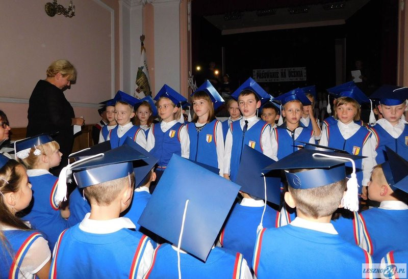 Pasowani na uczniów (zdjęcia)