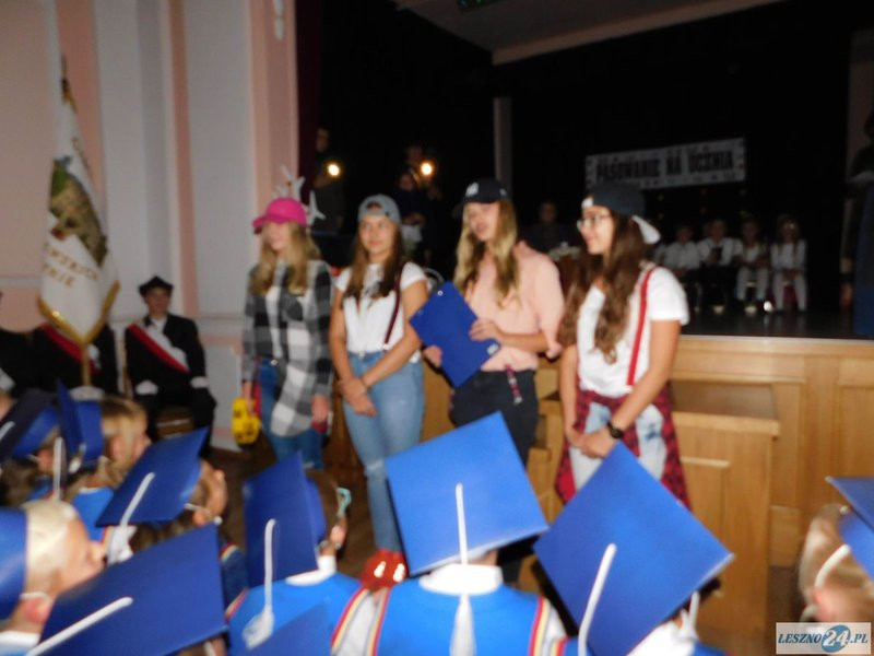 Pasowani na uczniów (zdjęcia)