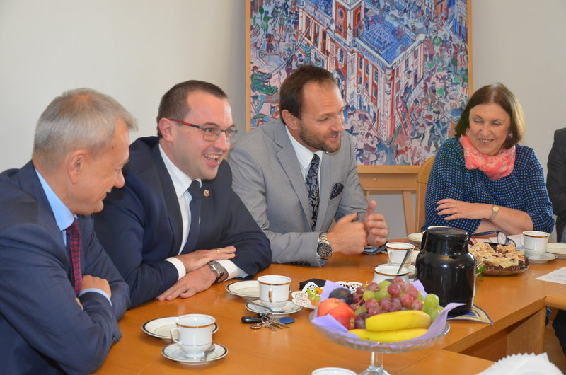 Mistrzowie przed i w ratuszu (zdjęcia)