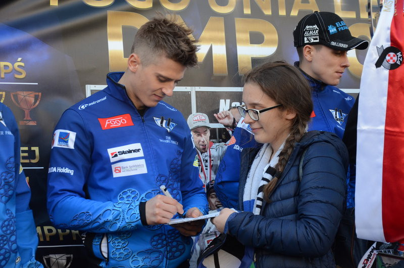 Mistrzowie przed i w ratuszu (zdjęcia)