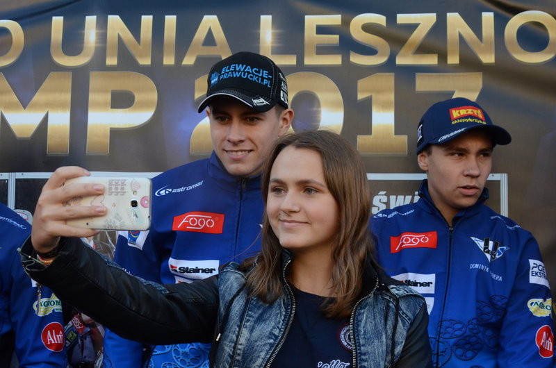 Mistrzowie przed i w ratuszu (zdjęcia)