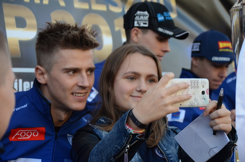 Mistrzowie przed i w ratuszu (zdjęcia)