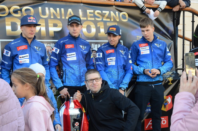 Mistrzowie przed i w ratuszu (zdjęcia)