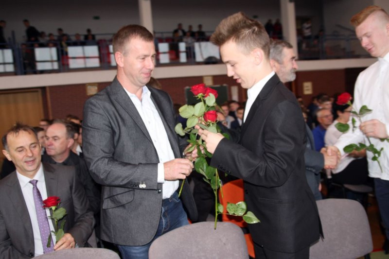 Uczniowie ZST złożyli ślubowanie (zdjęcia)