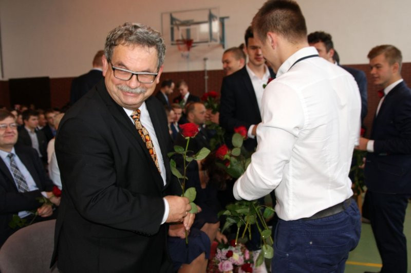 Uczniowie ZST złożyli ślubowanie (zdjęcia)