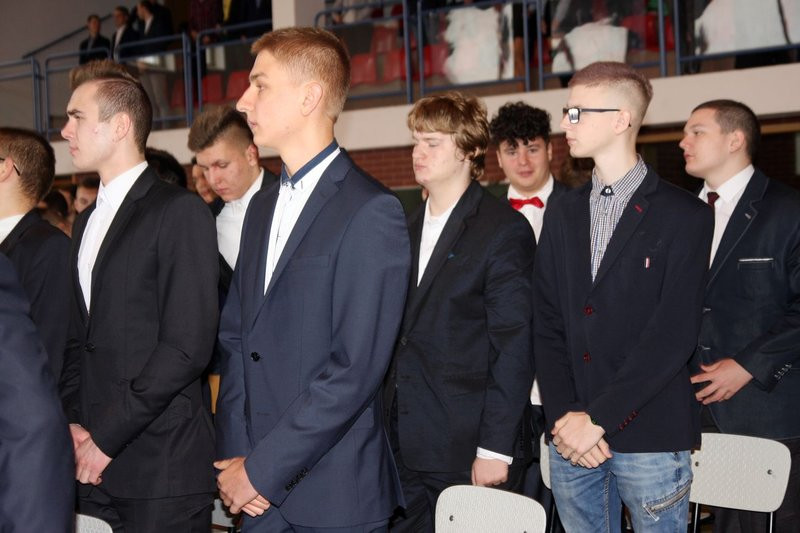 Uczniowie ZST złożyli ślubowanie (zdjęcia)