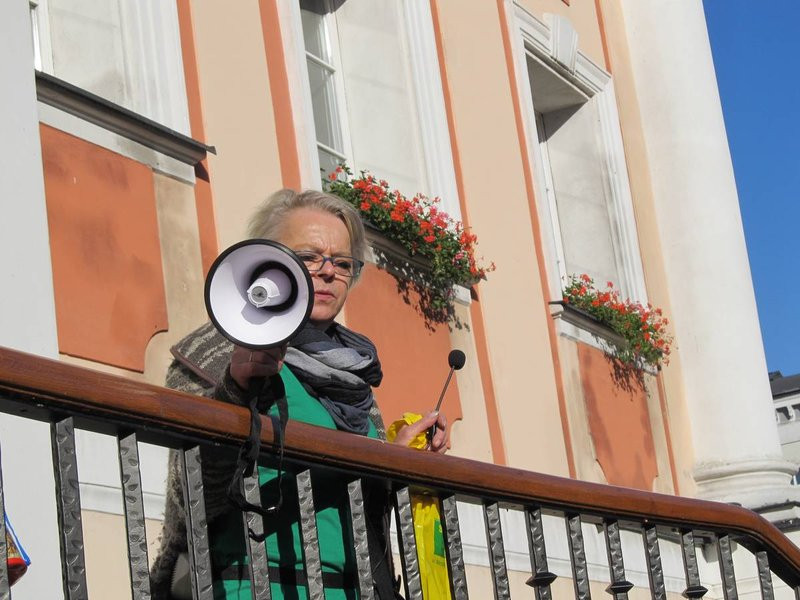 Dzieci robią hałas o jedzenie (zdjęcia)