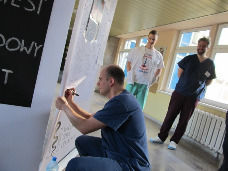 Piątek - drugi dzień głodówki w szpitalu (zdjęcia)