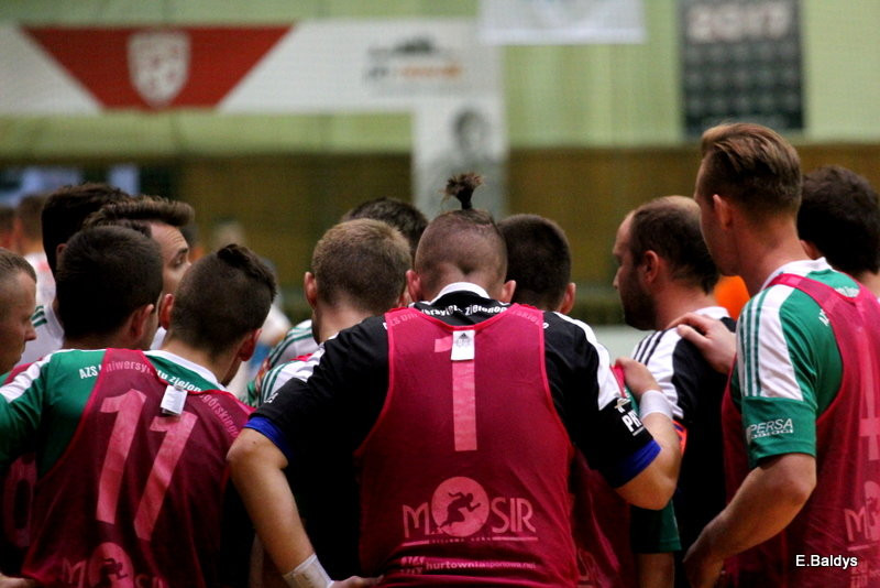 Urwali punkty akademikom (zdjęcia)