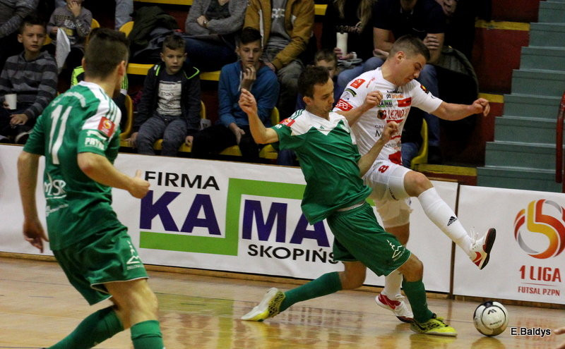 Urwali punkty akademikom (zdjęcia)