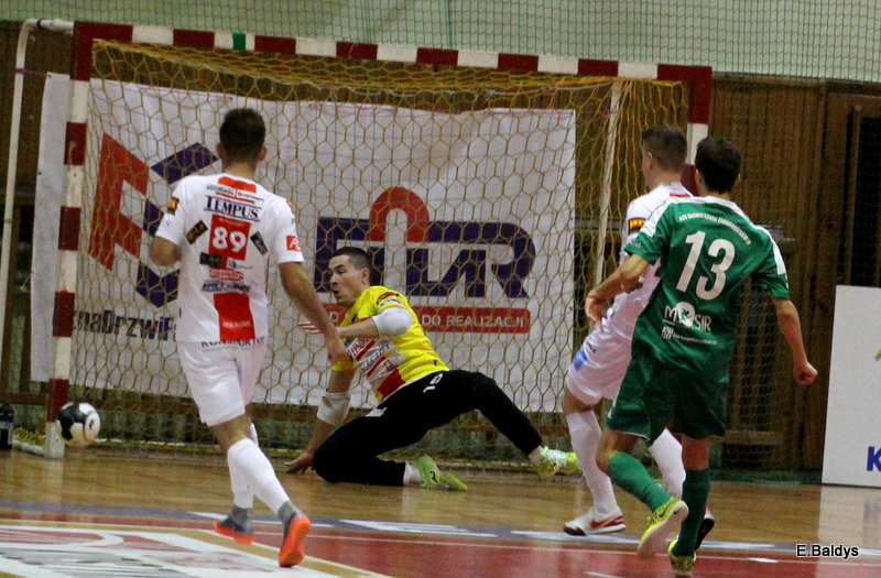 Urwali punkty akademikom (zdjęcia)