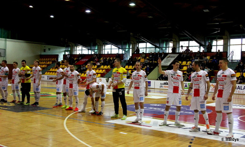 Urwali punkty akademikom (zdjęcia)