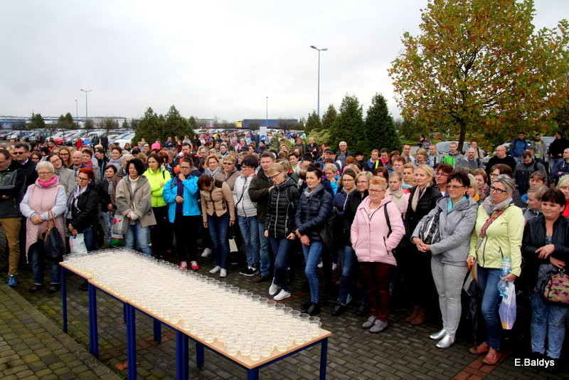 Dąb na 25-lecie firmy Winkhaus (zdjęcia)