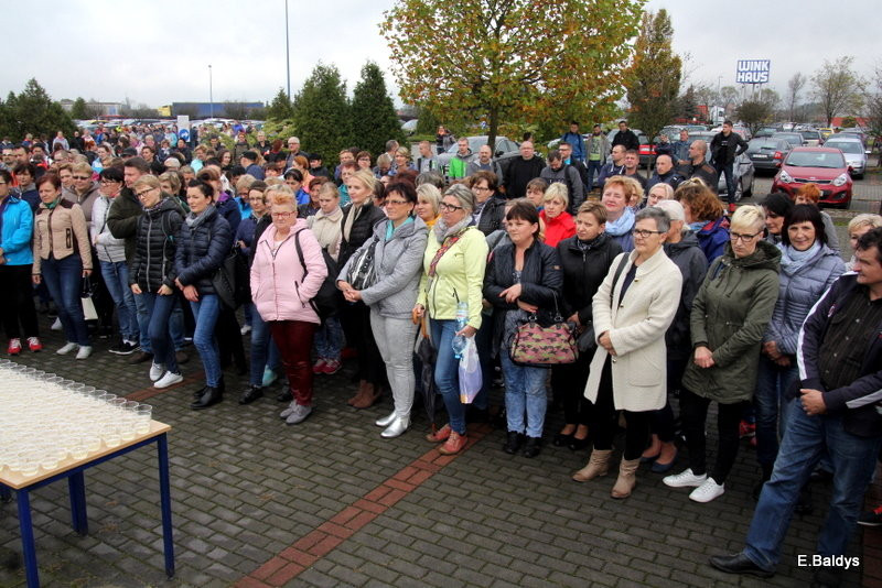 Dąb na 25-lecie firmy Winkhaus (zdjęcia)