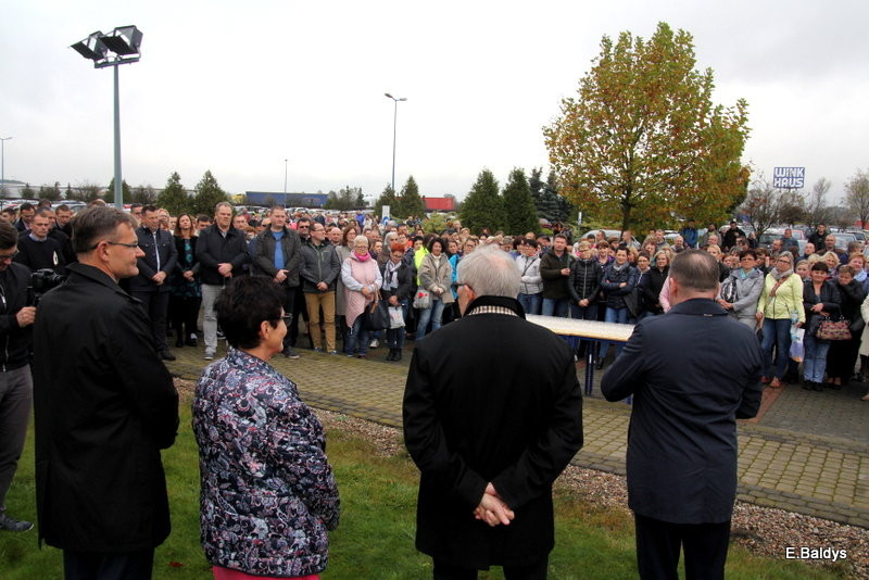 Dąb na 25-lecie firmy Winkhaus (zdjęcia)