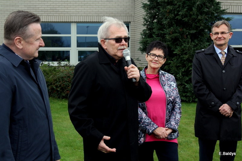 Dąb na 25-lecie firmy Winkhaus (zdjęcia)