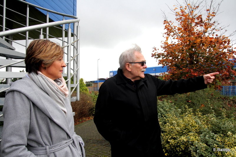 Dąb na 25-lecie firmy Winkhaus (zdjęcia)