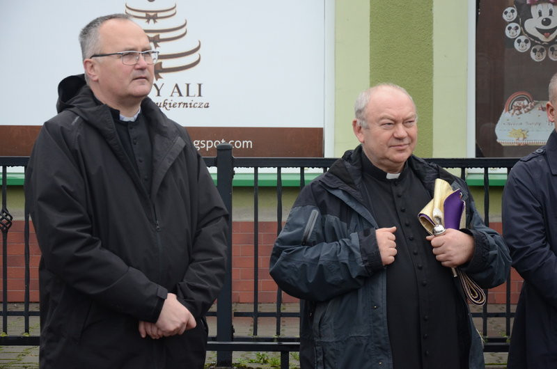 Szersza droga i nowa ścieżka (zdjęcia)