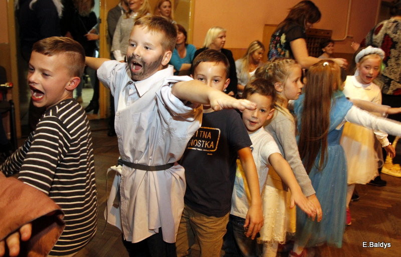 Bal Wszystkich Świętych w Osiecznej (zdjęcia)