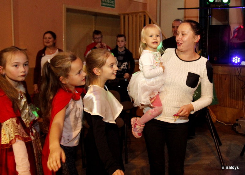 Bal Wszystkich Świętych w Osiecznej (zdjęcia)