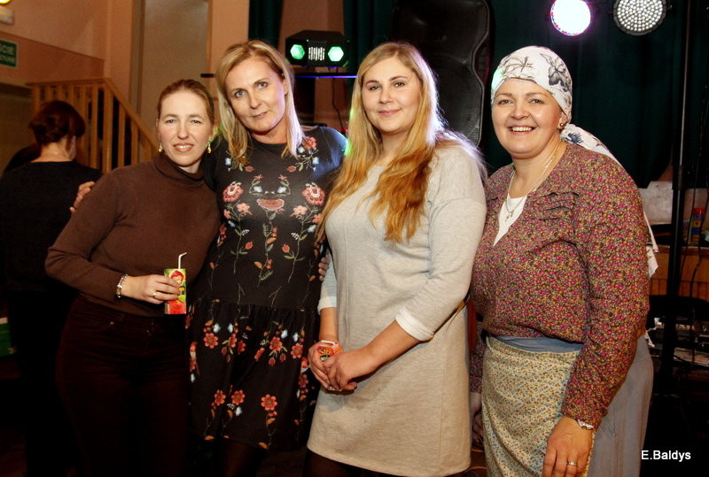 Bal Wszystkich Świętych w Osiecznej (zdjęcia)