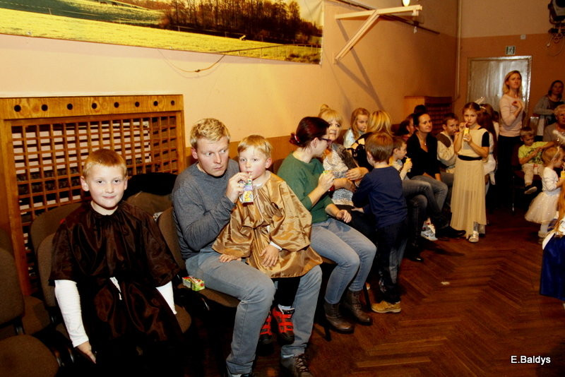 Bal Wszystkich Świętych w Osiecznej (zdjęcia)