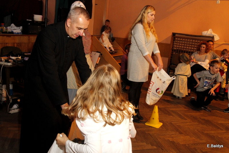 Bal Wszystkich Świętych w Osiecznej (zdjęcia)