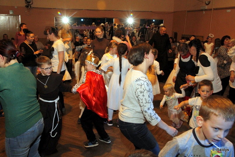 Bal Wszystkich Świętych w Osiecznej (zdjęcia)