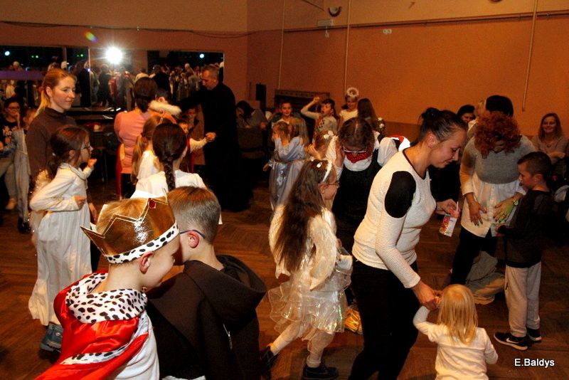 Bal Wszystkich Świętych w Osiecznej (zdjęcia)