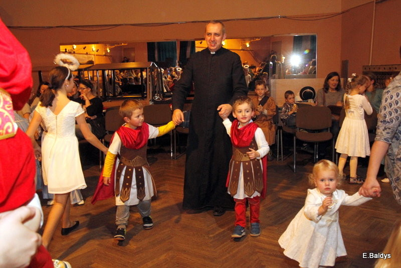 Bal Wszystkich Świętych w Osiecznej (zdjęcia)