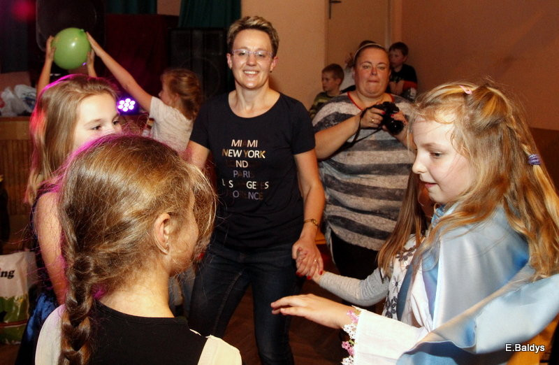 Bal Wszystkich Świętych w Osiecznej (zdjęcia)