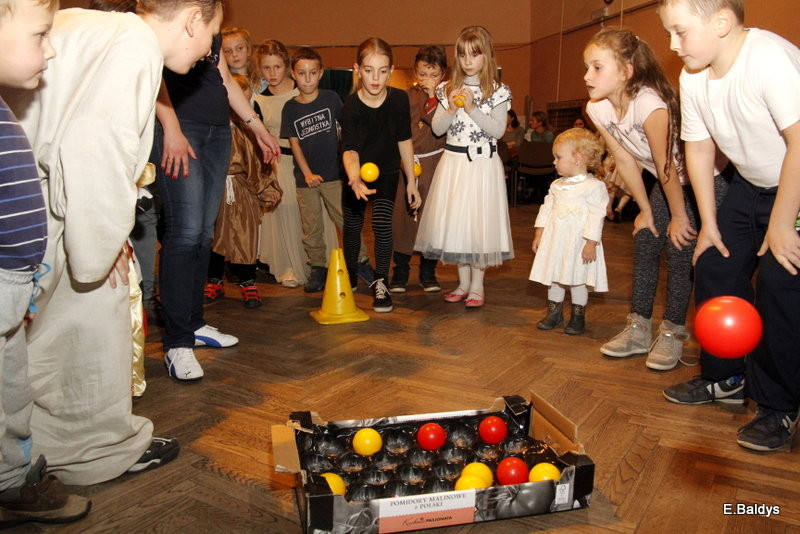 Bal Wszystkich Świętych w Osiecznej (zdjęcia)