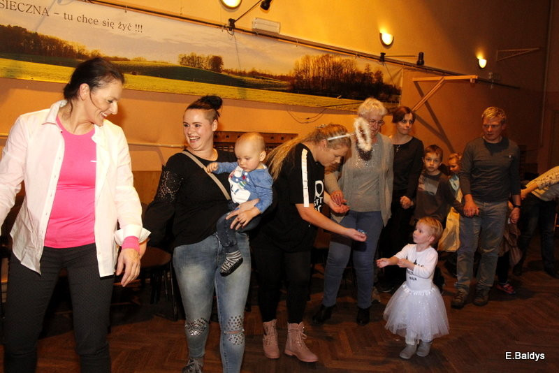 Bal Wszystkich Świętych w Osiecznej (zdjęcia)