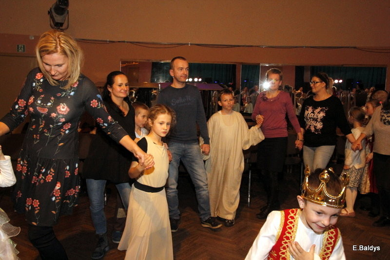 Bal Wszystkich Świętych w Osiecznej (zdjęcia)