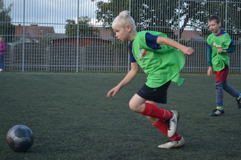 Młodzi piłkarze rywalizowali w Garzynie (zdjęcia)