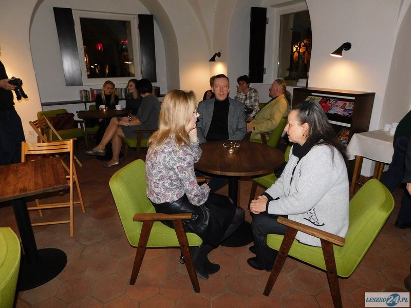 Biblioteka Ratuszowa - miejsce dla książki i muzyki (kilka zdjęć i film)