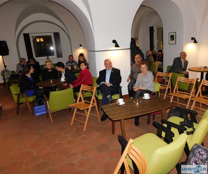 Biblioteka Ratuszowa - miejsce dla książki i muzyki (kilka zdjęć i film)