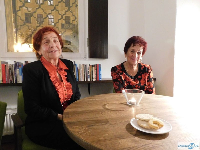 Biblioteka Ratuszowa - miejsce dla książki i muzyki (kilka zdjęć i film)