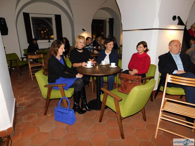 Biblioteka Ratuszowa - miejsce dla książki i muzyki (kilka zdjęć i film)