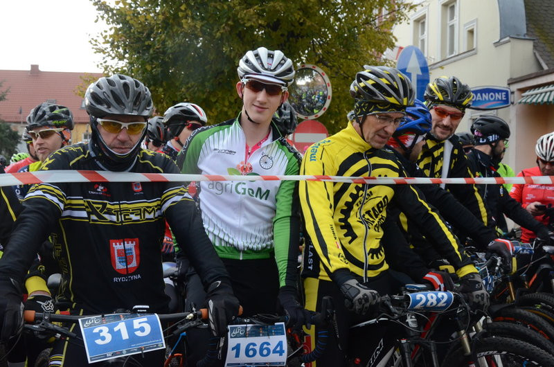 Świąteczne ściganie w Osiecznej (zdjęcia)