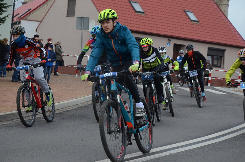 Świąteczne ściganie w Osiecznej (zdjęcia)